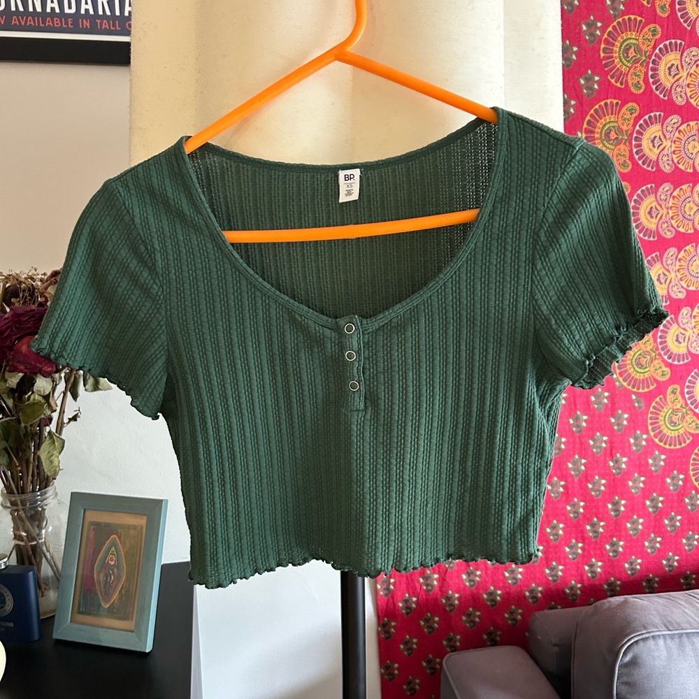 (3/$30) Brandy Melville green crop top XS - Picture 2 of 8